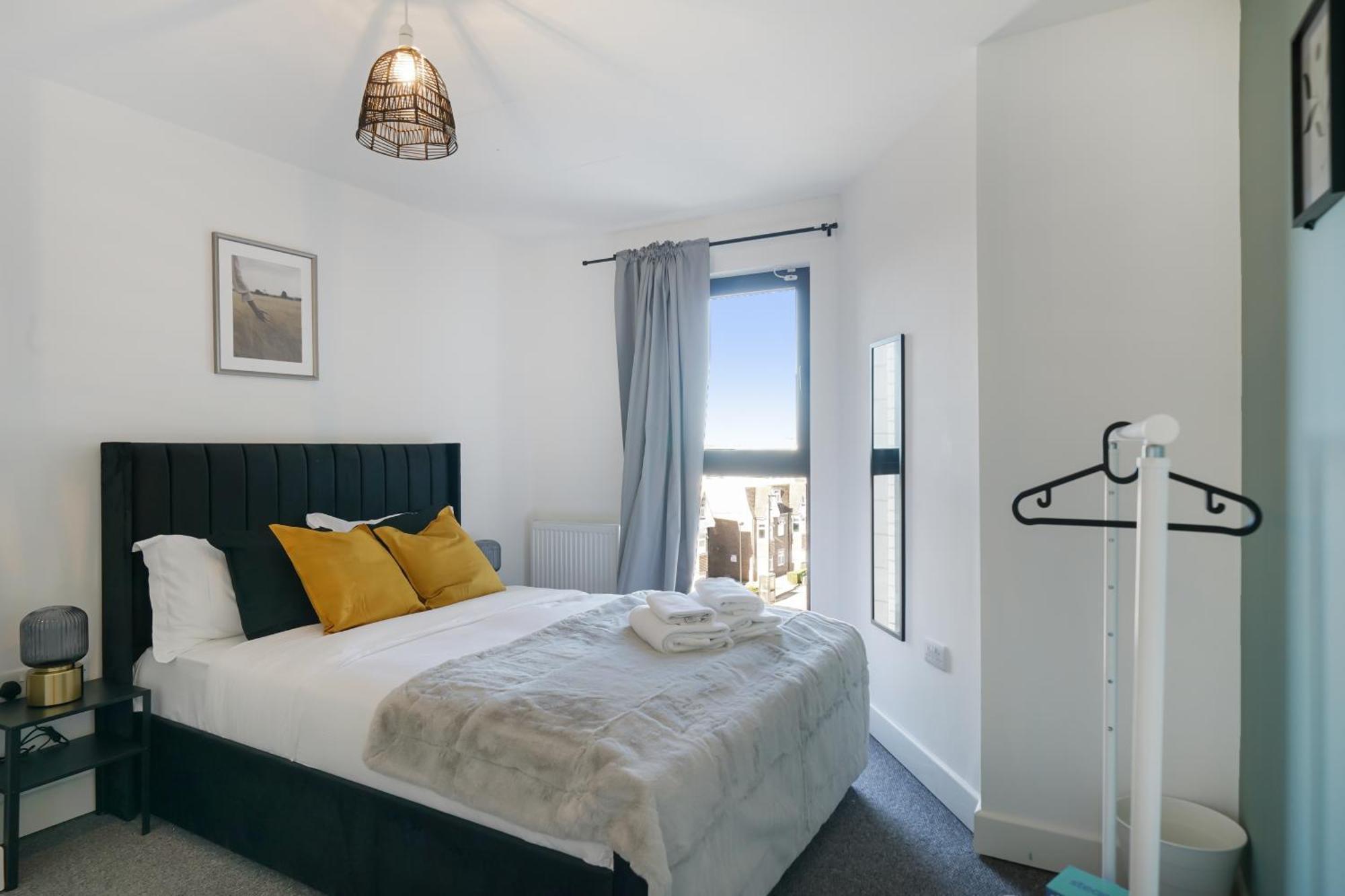 One And Two Bed Apartments Slough Near Heathrow Colnbrook Экстерьер фото