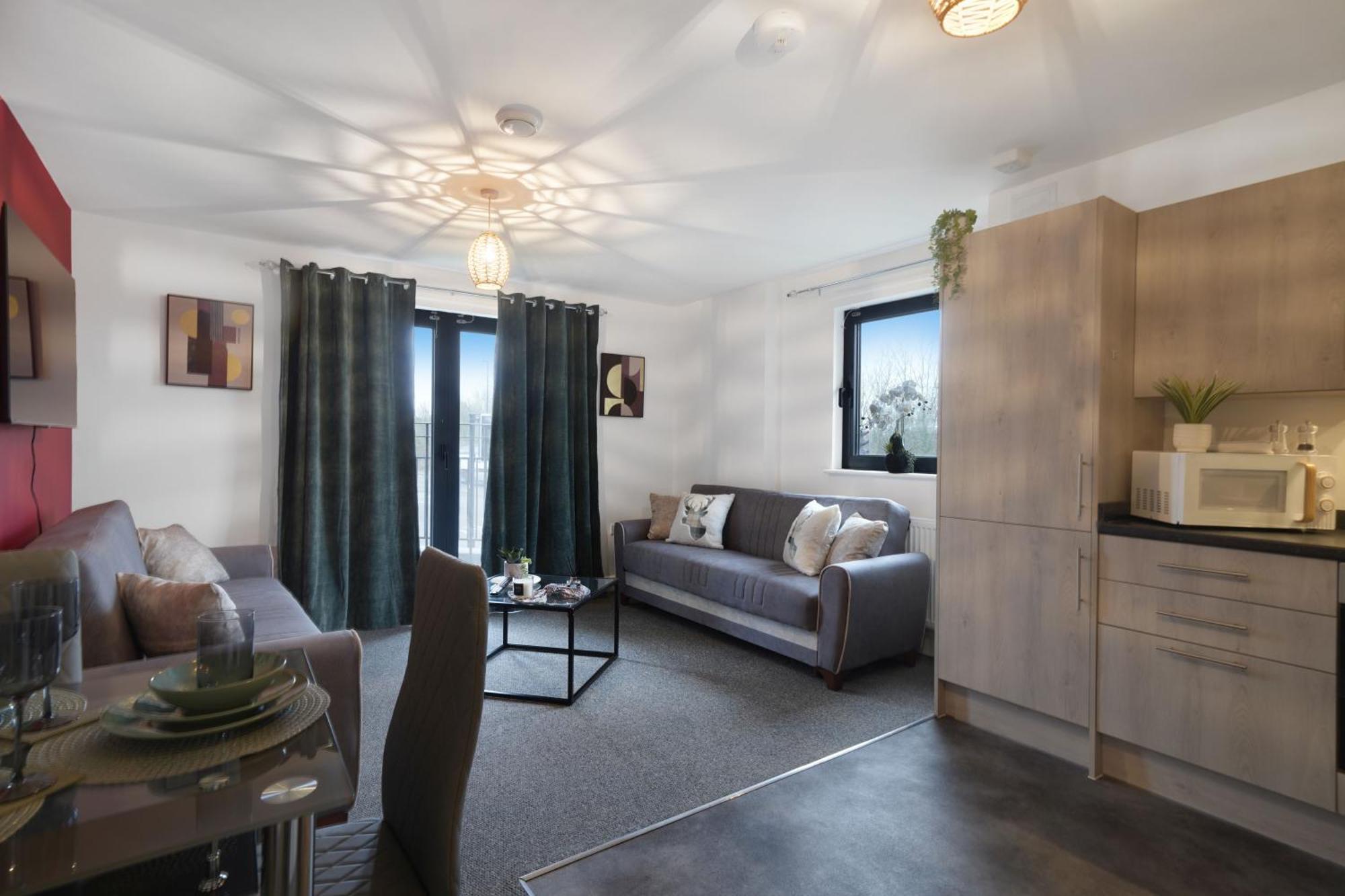 One And Two Bed Apartments Slough Near Heathrow Colnbrook Экстерьер фото